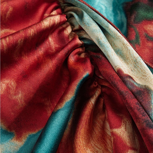 Multicolor Halter Crop Top - Picture 4 of 5